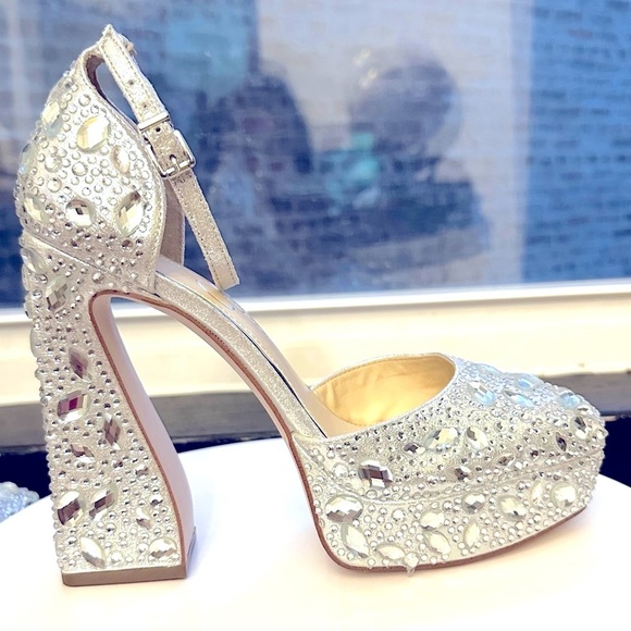 🌸 JESSICA SIMPSON🌸 Dreama Sequined Platform Pump Size 7.5 M - Picture 4 of 11